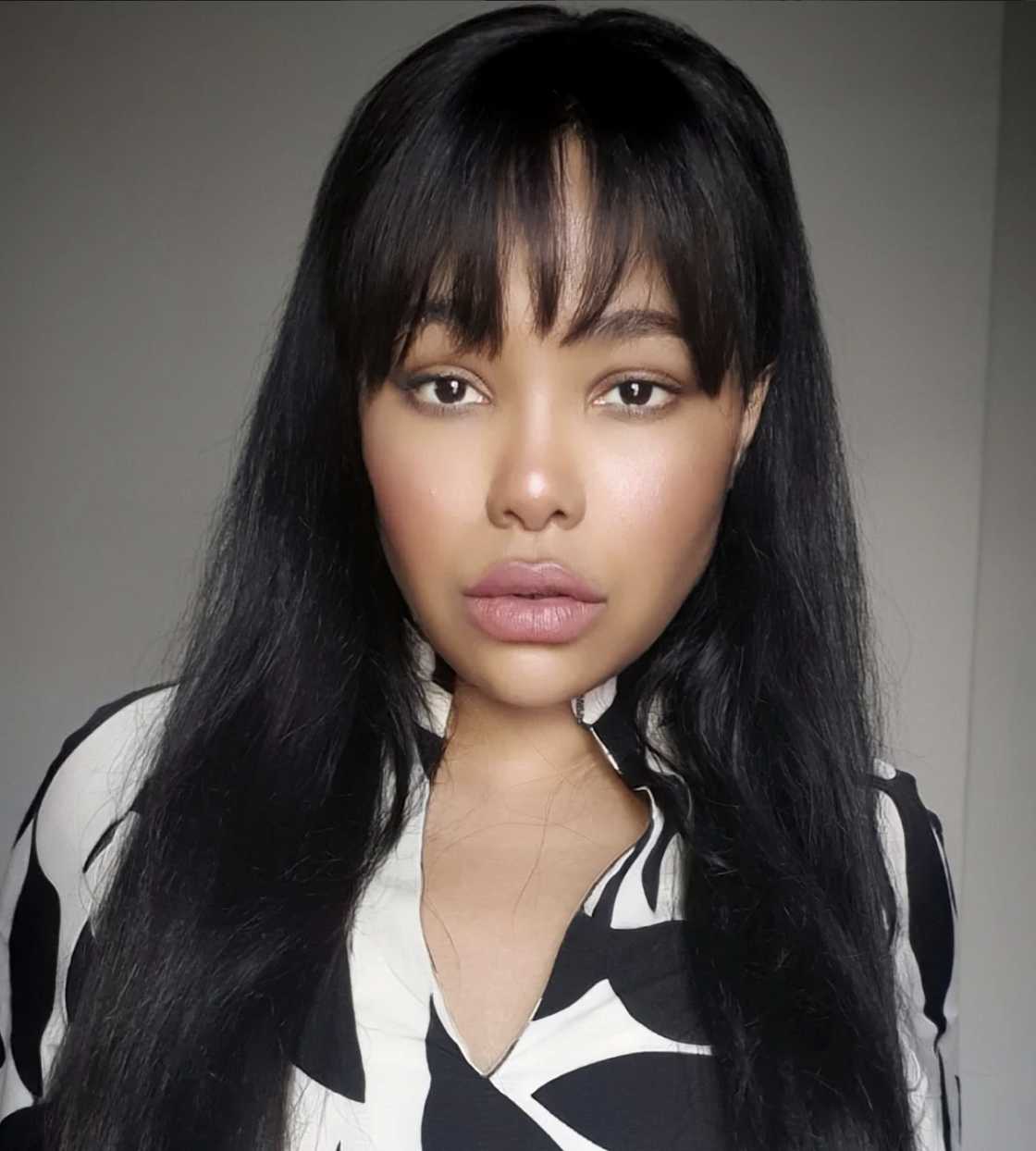 Long-time fans gushed over Pam Andrews' ageless beauty