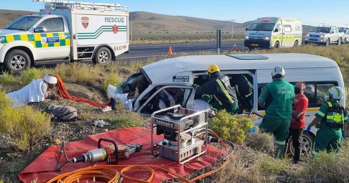 Car accident, Taxi, N1, Laingsburg