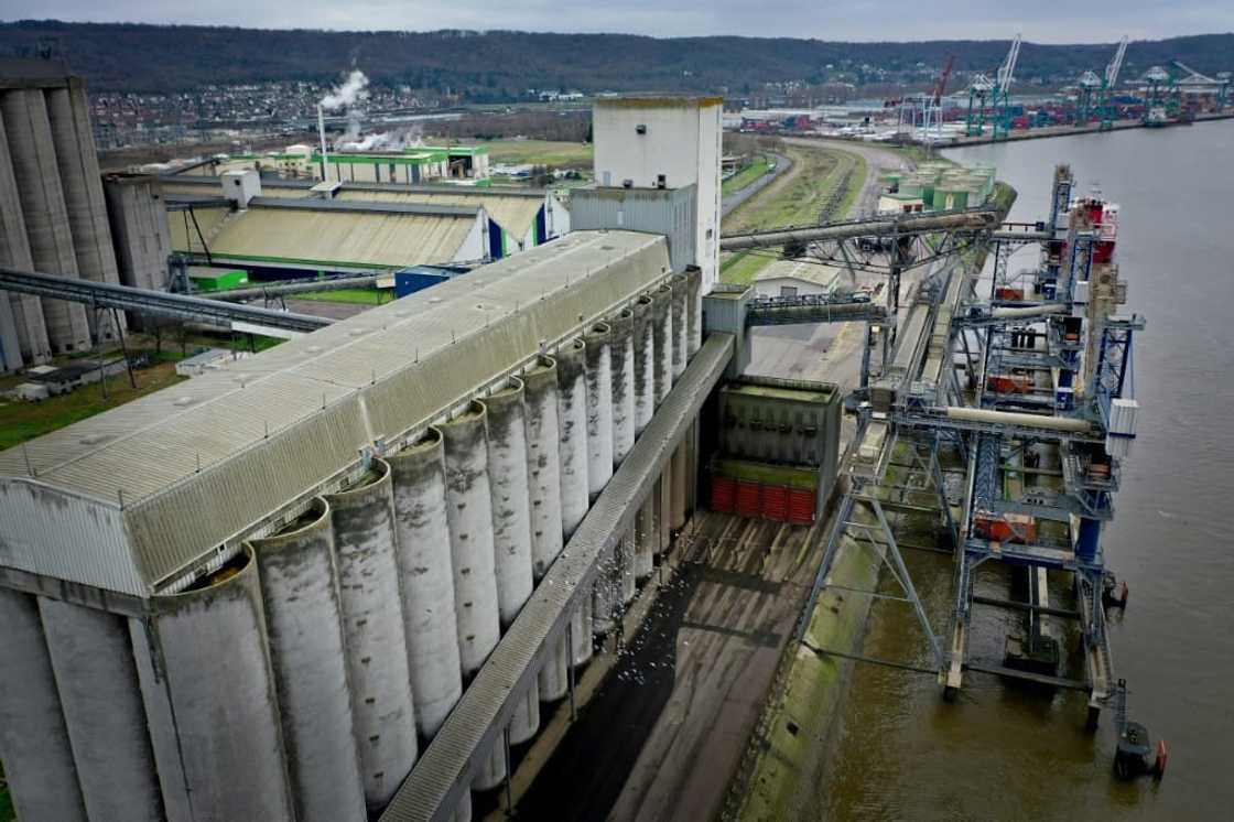 Rouen's port has been active for centuries, but grains came to prominence starting in the 1960s Rouen's port has been active for centuries, but grains came to prominence starting in the 1960s