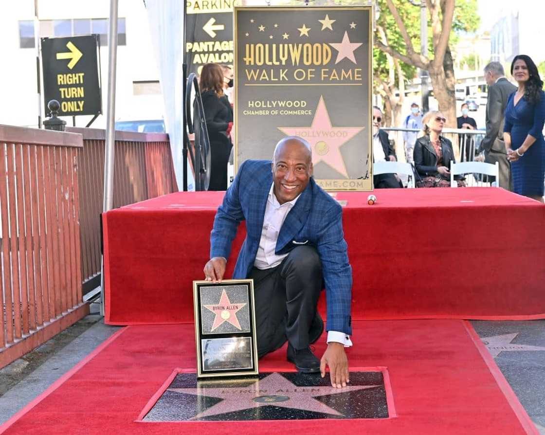 How did Byron Allen become so rich? How did Byron Allen become so rich?