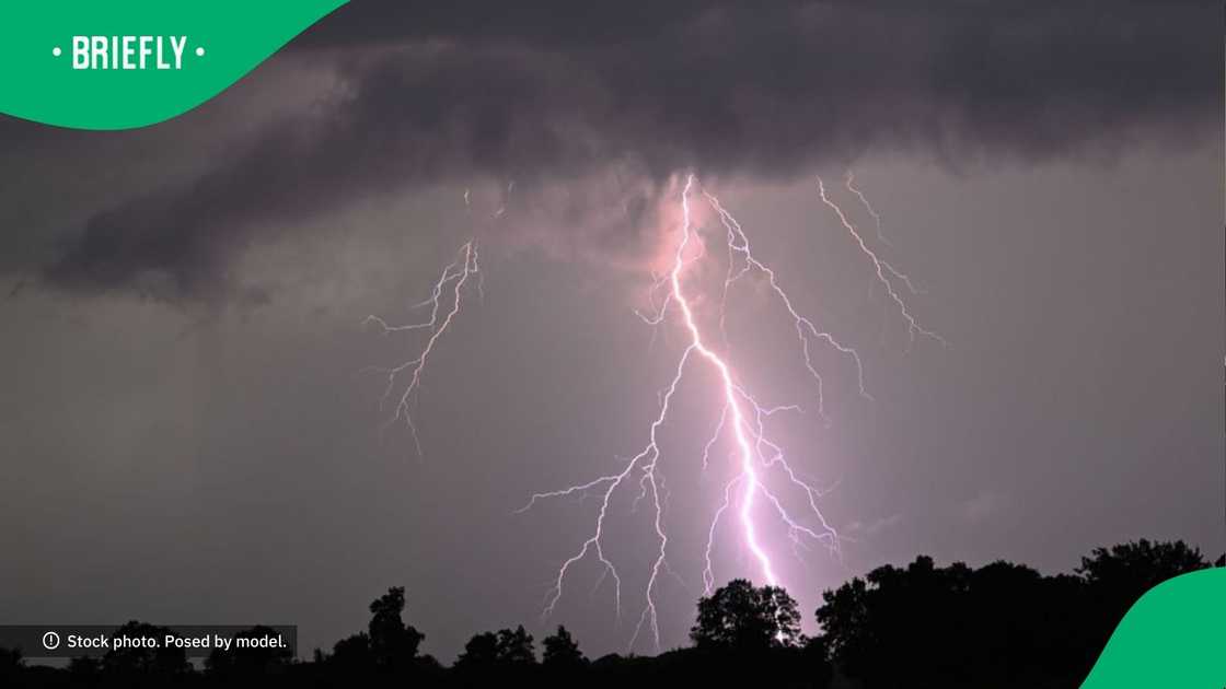 A thunderstorm injured three and killed one person in Umgungundlovu, KZN A thunderstorm injured three and killed one person in Umgungundlovu, KZN