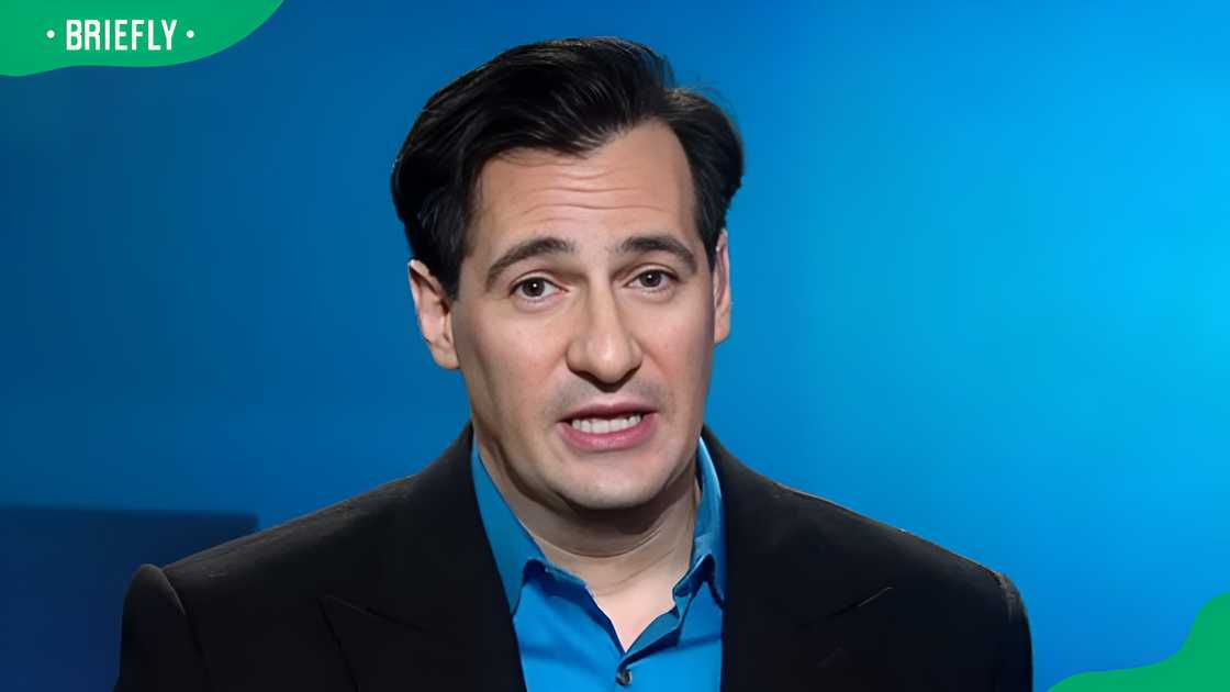 Carl Azuz on CNN 10