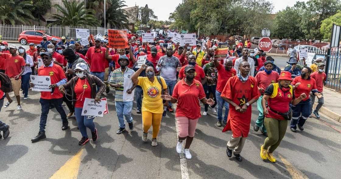 Cosatu, countrywide standstill, protest, economic crisis