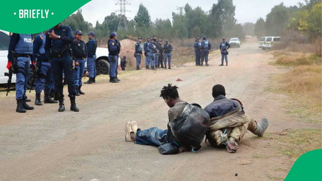 SAPS crackdown on illegal mining SAPS crackdown on illegal mining