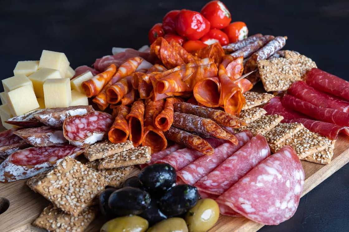 Smoked and spicy charcuterie board idea Smoked and spicy charcuterie board idea