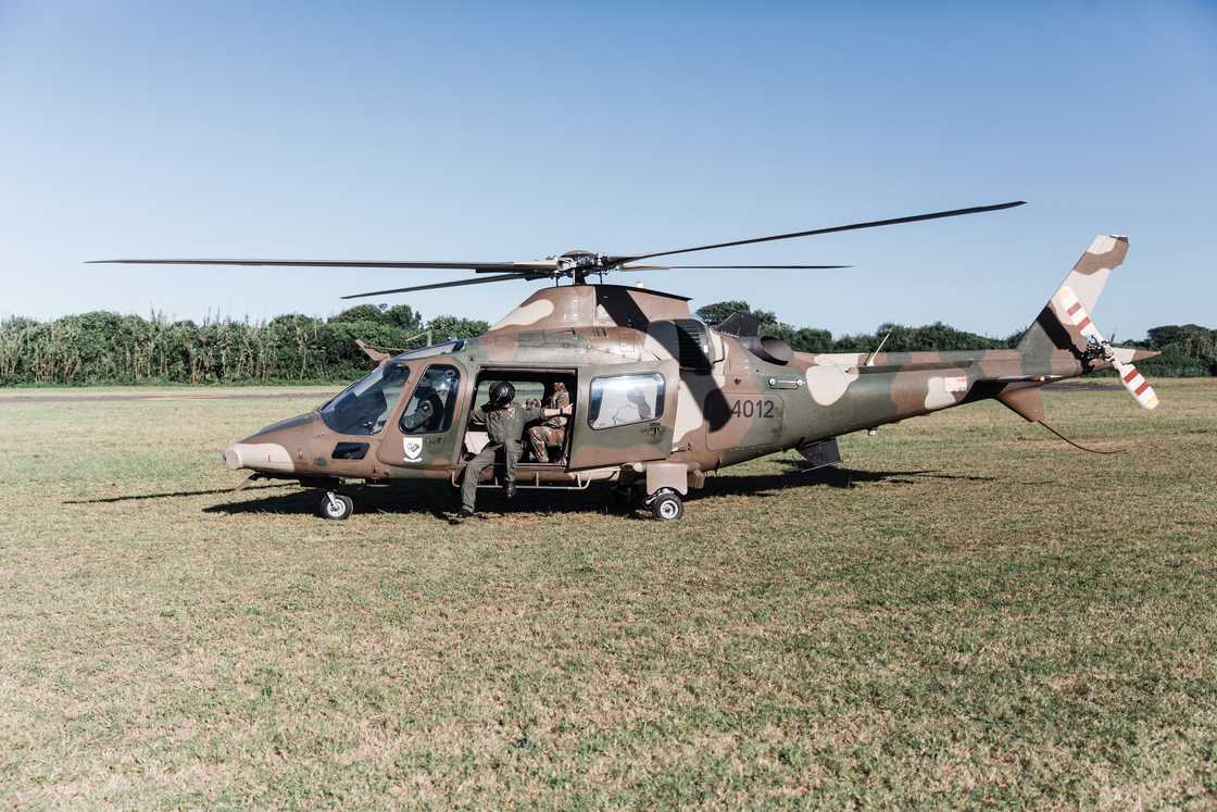 A helicopter carrying South African National Defence Force troops