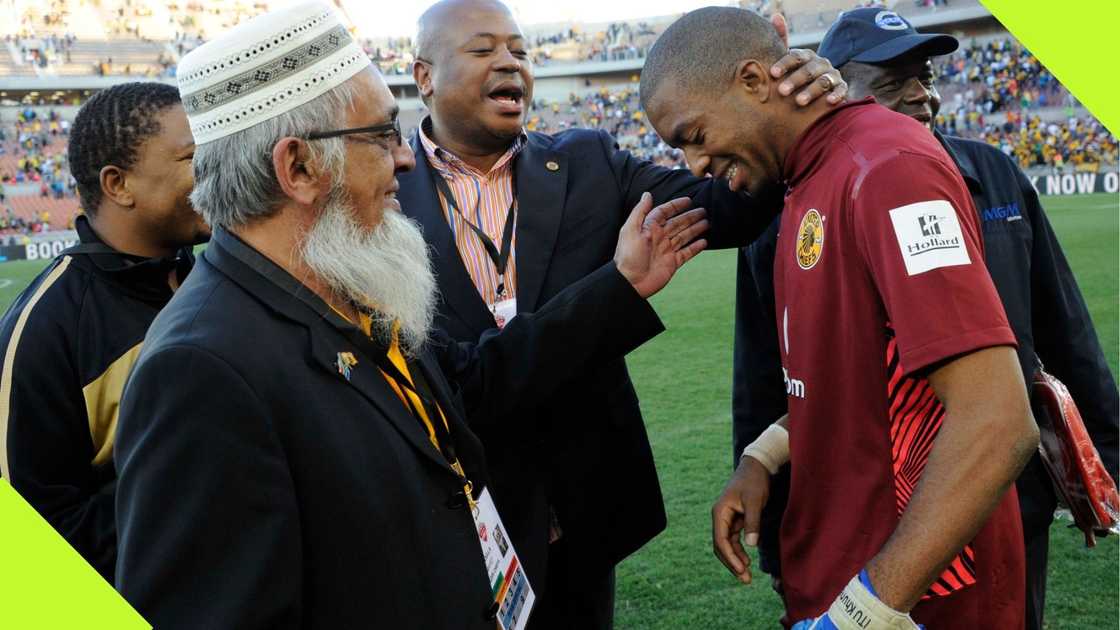 Kaizer Chiefs warned against their decision to offer South Africa goalie Itumeleng Khune an off-field role. Photo: Samuel Shivmabu. Kaizer Chiefs warned against their decision to offer South Africa goalie Itumeleng Khune an off-field role. Photo: Samuel Shivmabu.