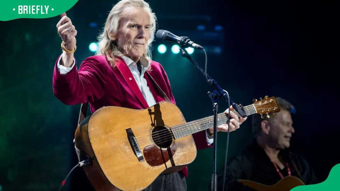 Guitarist Gordon Lightfoot during the 2017 Canada Day celebrations at Parliament Hill Guitarist Gordon Lightfoot during the 2017 Canada Day celebrations at Parliament Hill