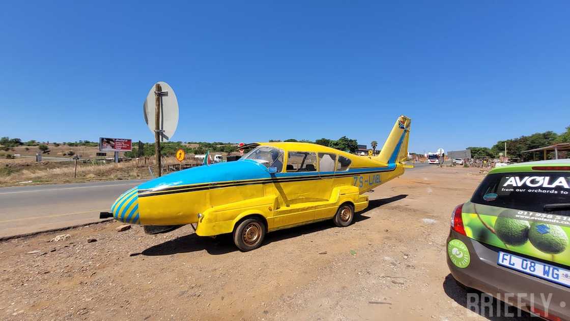 North West Man Builds Impressive Airplane-Car, Video has South Africans Amused