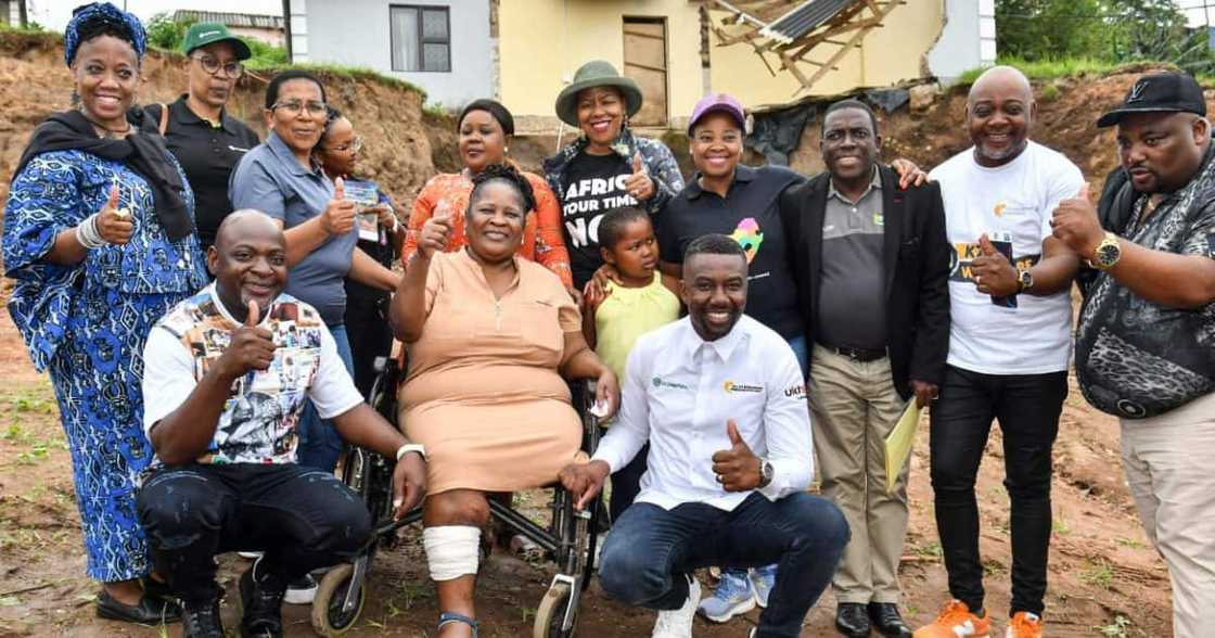 Collen Mashawana to build house for KZN gogo Collen Mashawana to build house for KZN gogo