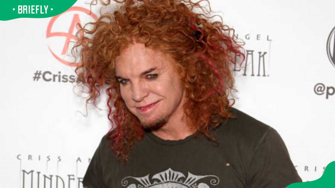 Comedian Carrot Top at an event