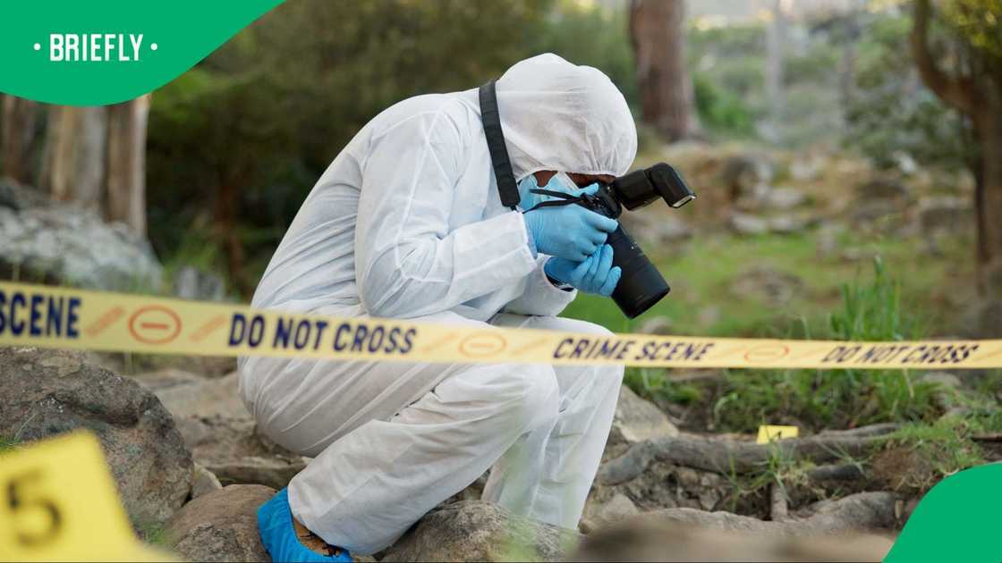 A robber lost his life when he tried to stab a pregnant teenager in KwaZulu-Natal and the teenager's boyfriend defended her A robber lost his life when he tried to stab a pregnant teenager in KwaZulu-Natal and the teenager's boyfriend defended her