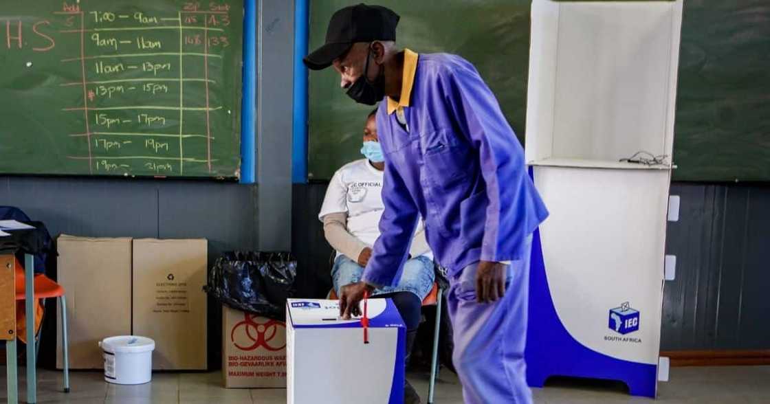 1 November, local government elections, voting, IEC, South Africa, social media 1 November, local government elections, voting, IEC, South Africa, social media