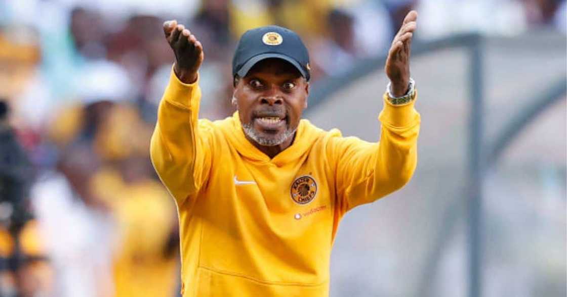 Kaizer Chiefs fans reminisced about former coach Arthur Zwane Kaizer Chiefs fans reminisced about former coach Arthur Zwane