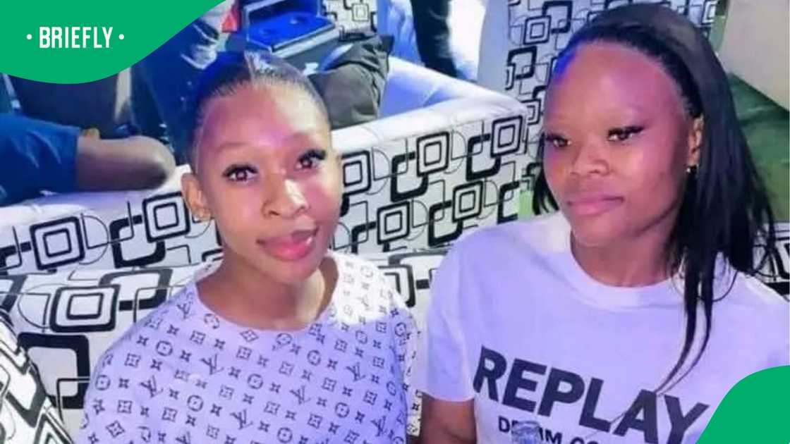 Aubrey Tau Foundation donates R250,000 to families of Mamelodi murder victims Aubrey Tau Foundation donates R250,000 to families of Mamelodi murder victims