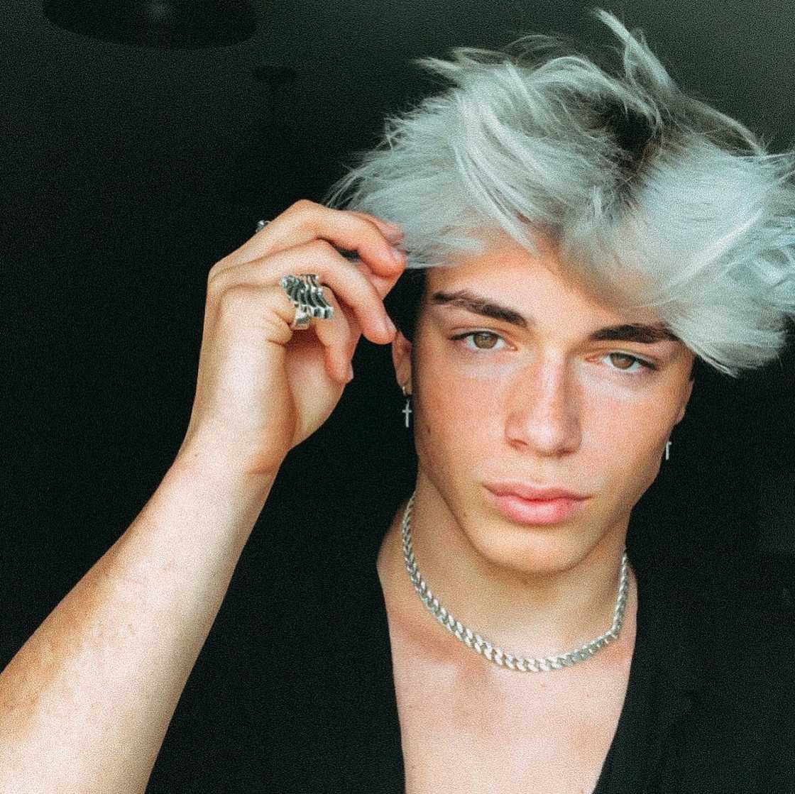 TikTok celebrity TikTok celebrity