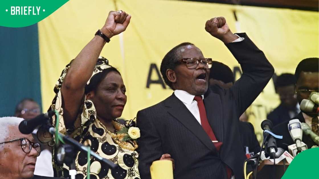 Adelaide and Oliver Tambo. Adelaide and Oliver Tambo.