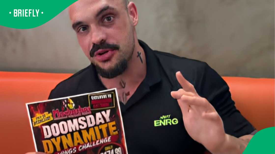 Man smashes Mochachos wing challenge in record time, but Mzansi still isn’t impressed Man smashes Mochachos wing challenge in record time, but Mzansi still isn’t impressed