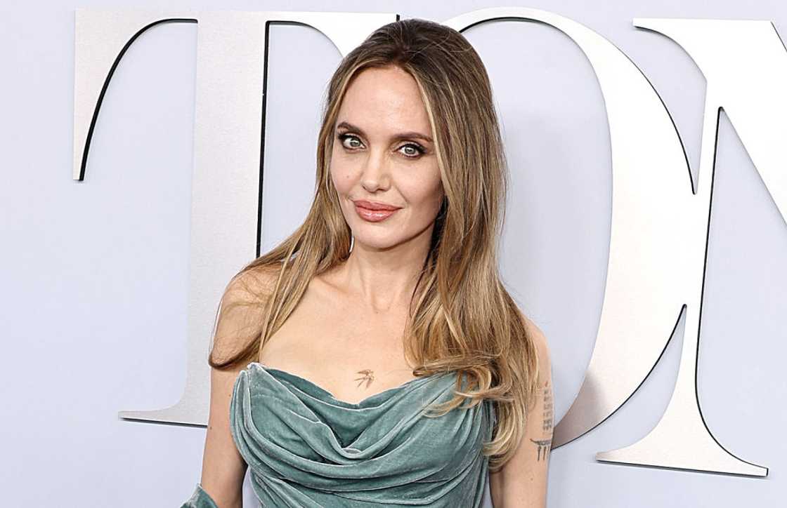 Angelina Jolie’s chest bird tattoo Angelina Jolie’s chest bird tattoo