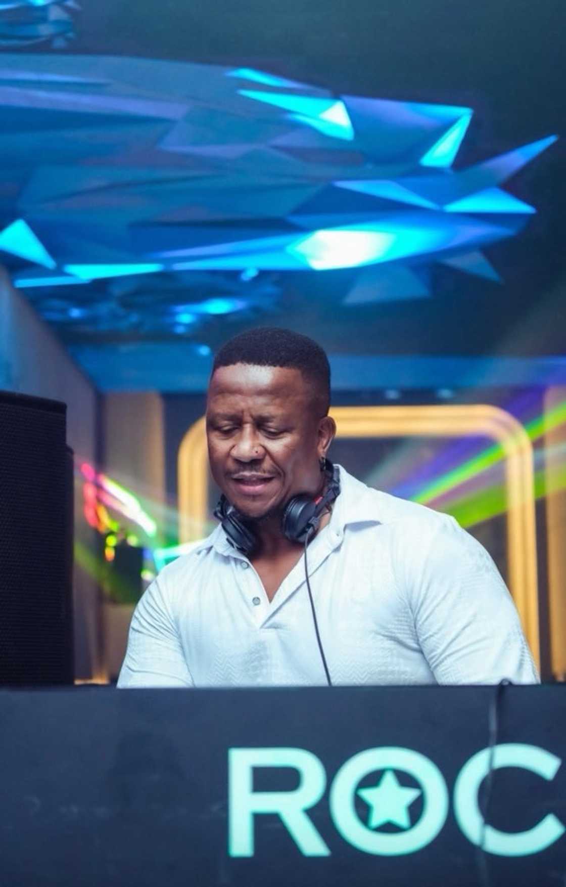 DJ Fresh and his team are ready to launch their new radio station DJ Fresh and his team are ready to launch their new radio station