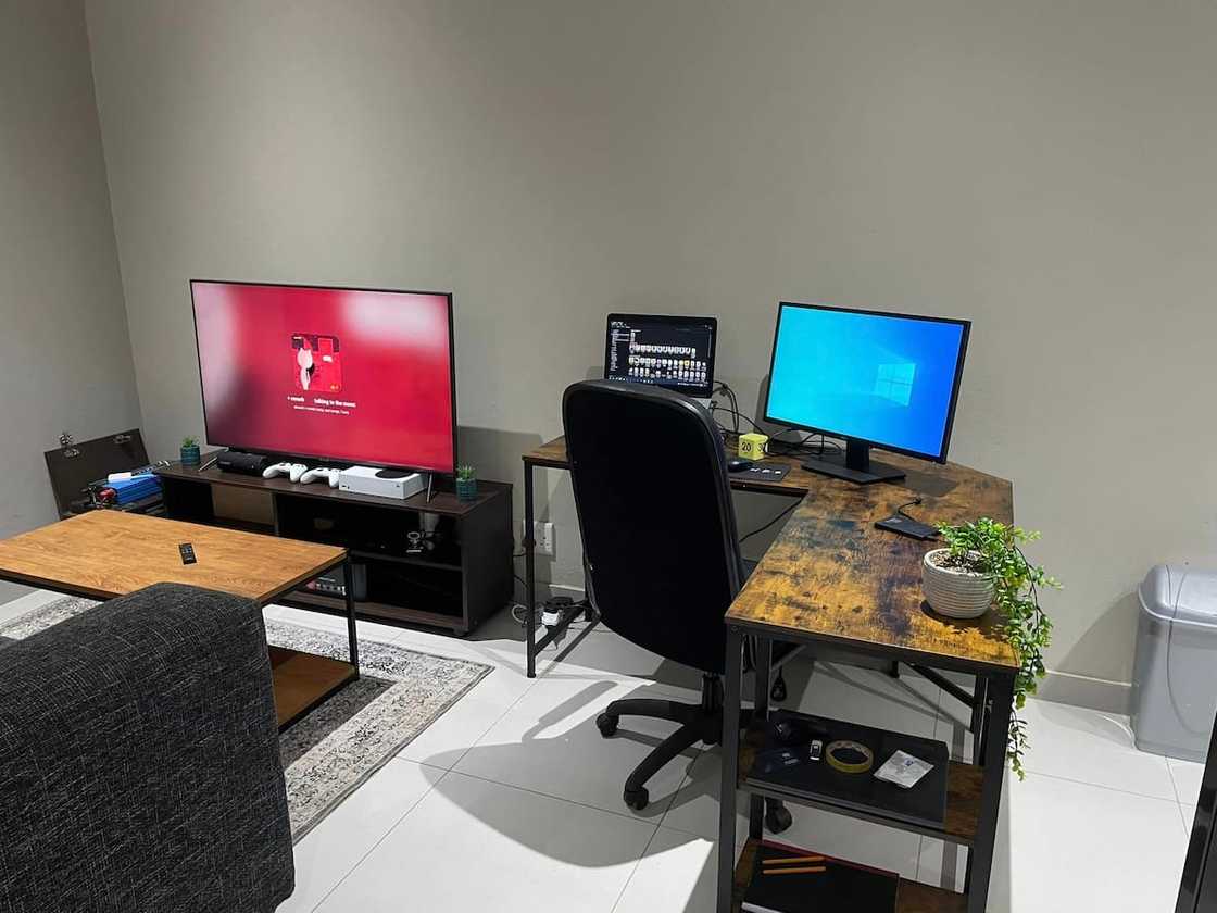 South African Shares Interior Design of Work Space and Bedroom on Facebook Group, Netizens Share Feedback South African Shares Interior Design of Work Space and Bedroom on Facebook Group, Netizens Share Feedback