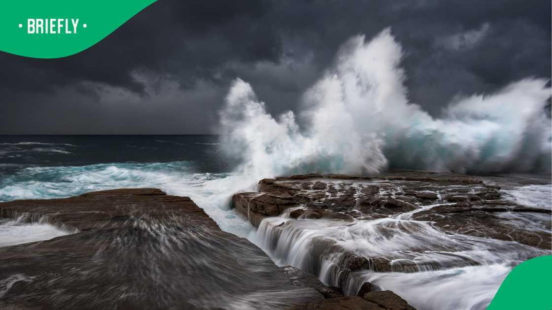 SAWS warning hits KZN as Cape Town braces for 3 rainy days SAWS warning hits KZN as Cape Town braces for 3 rainy days