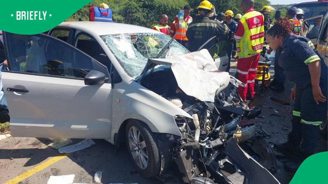 KwaZulu Private Ambulance Service paramedics were dispatched to the R33 outside Copeville