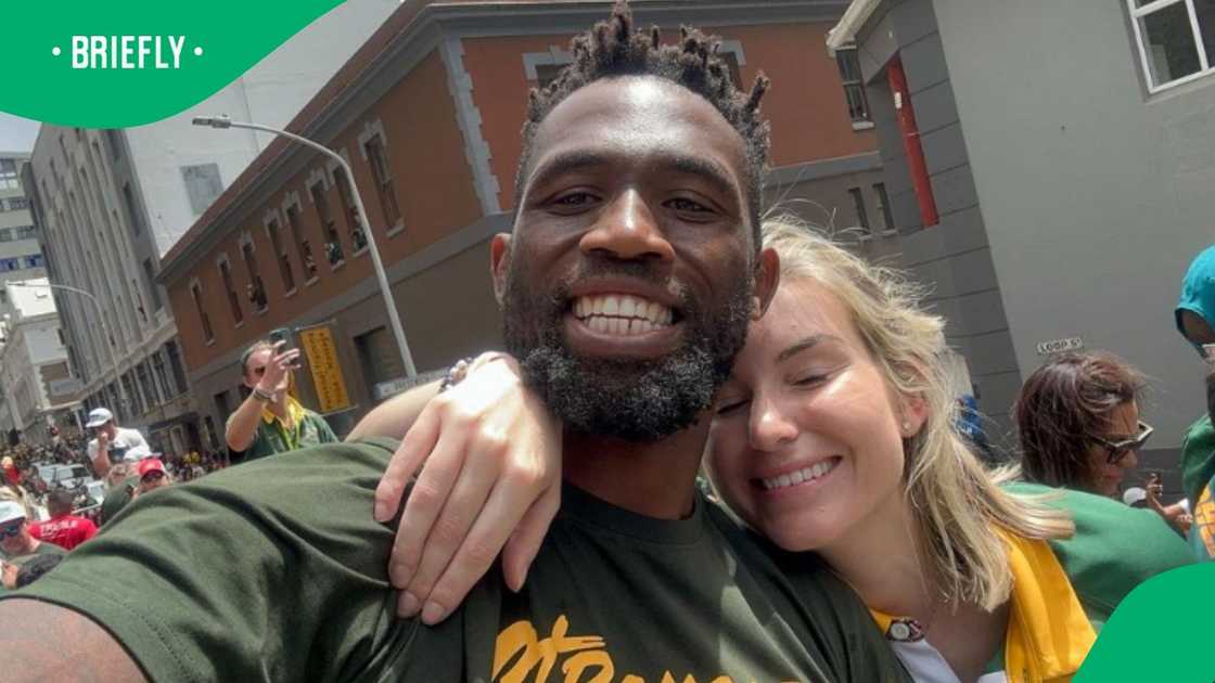 Siya Kolisi and Rachel are divorced.