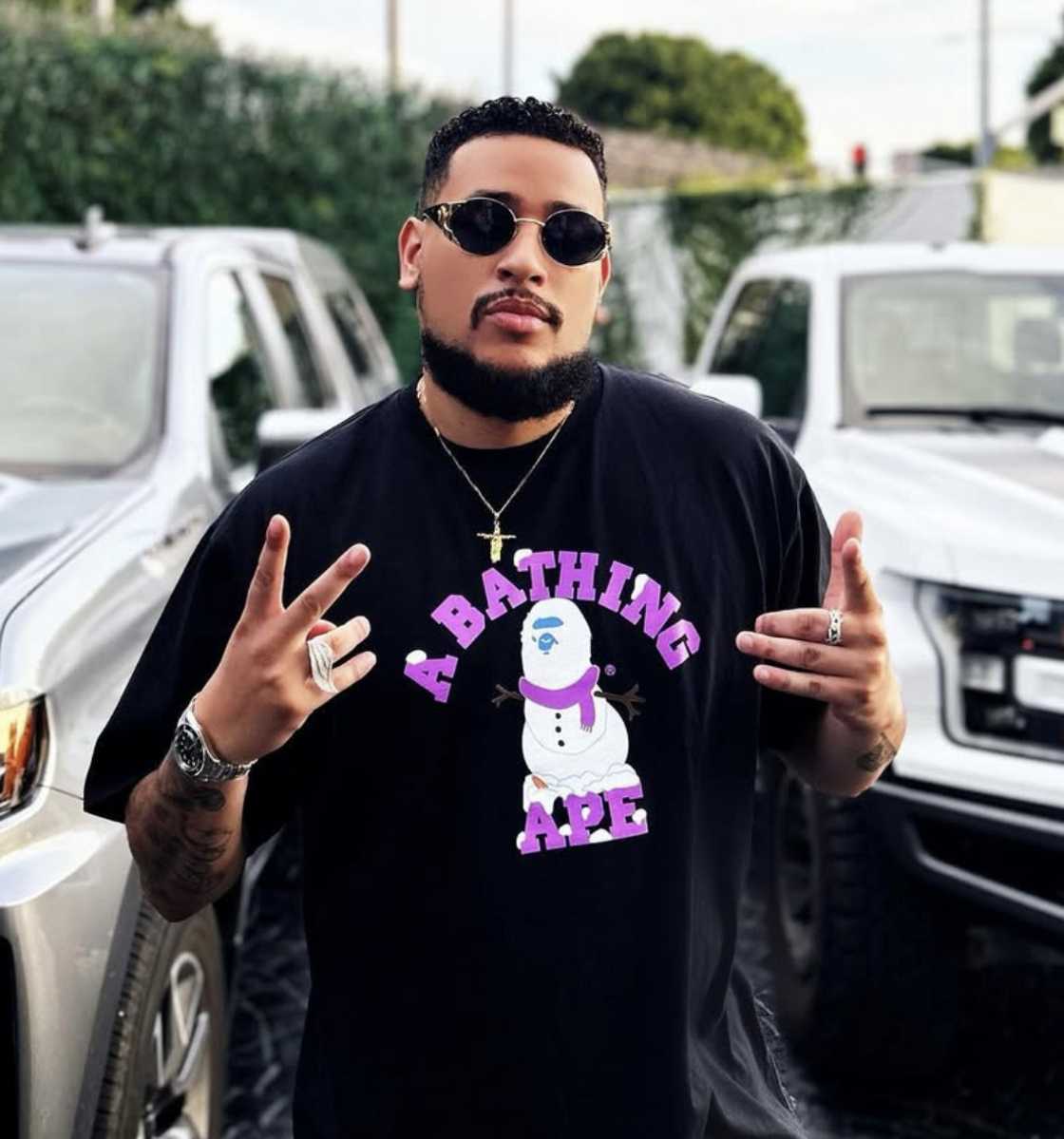 Fans continue to grieve for AKA Fans continue to grieve for AKA
