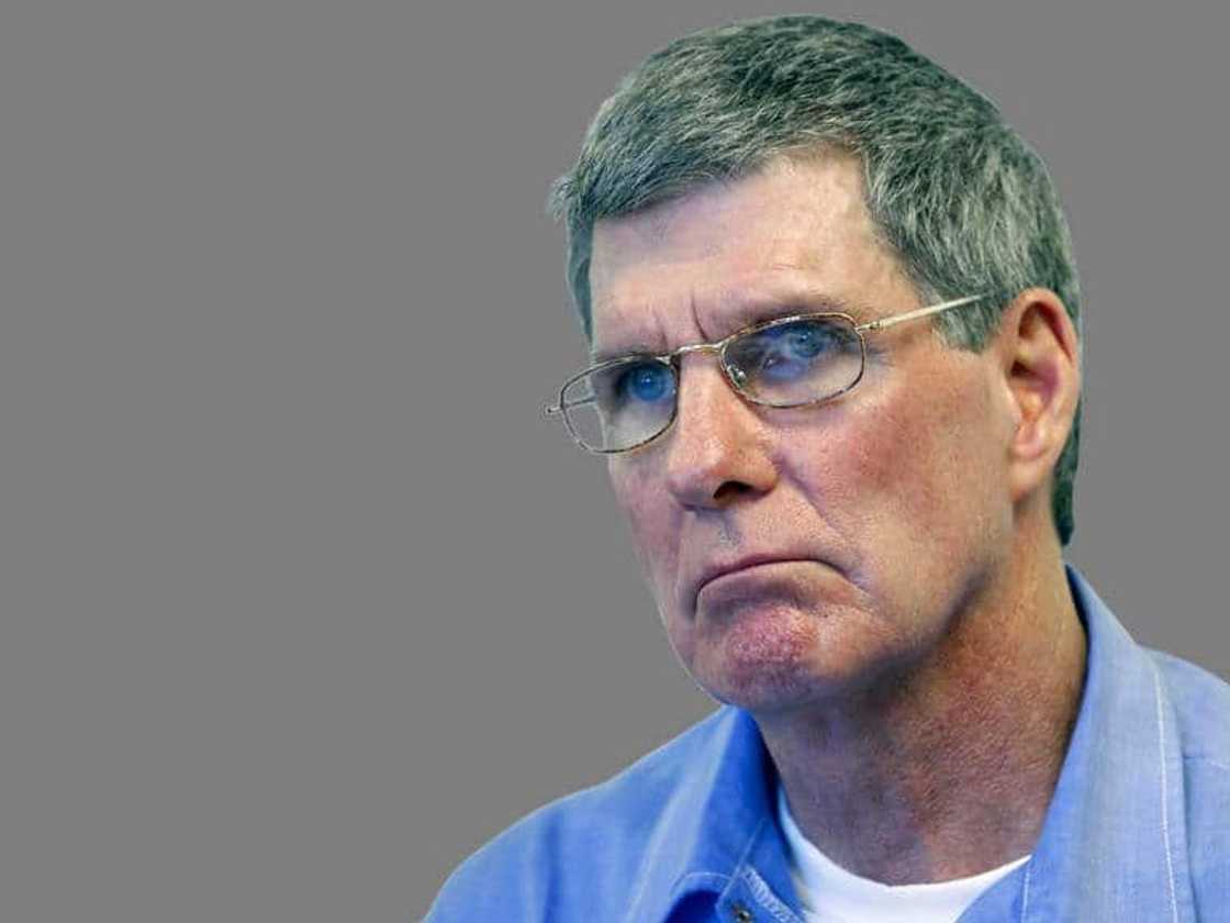 Tex Watson manson family murderer bio age, full name, children, spouse, trial, website, books, profile