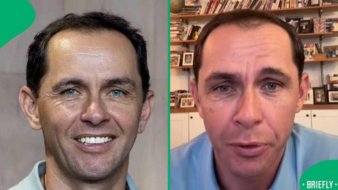 The visual on the right showed the entrepreneur in his home office in the middle of a vlog