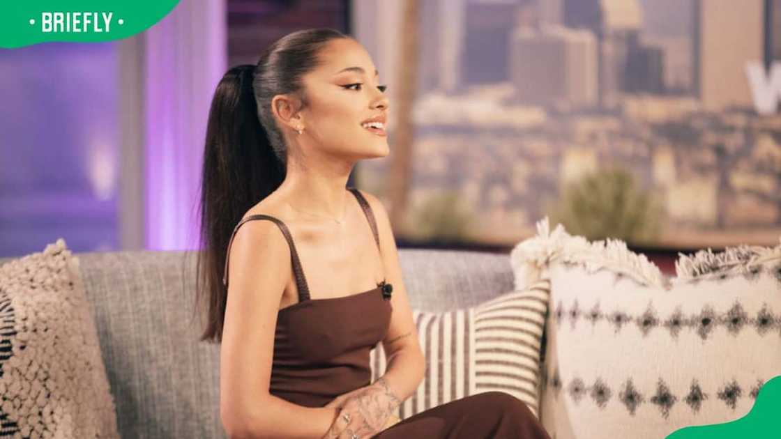 Ariana Grande attending season 3 of The Kelly Clarkson Show Ariana Grande attending season 3 of The Kelly Clarkson Show