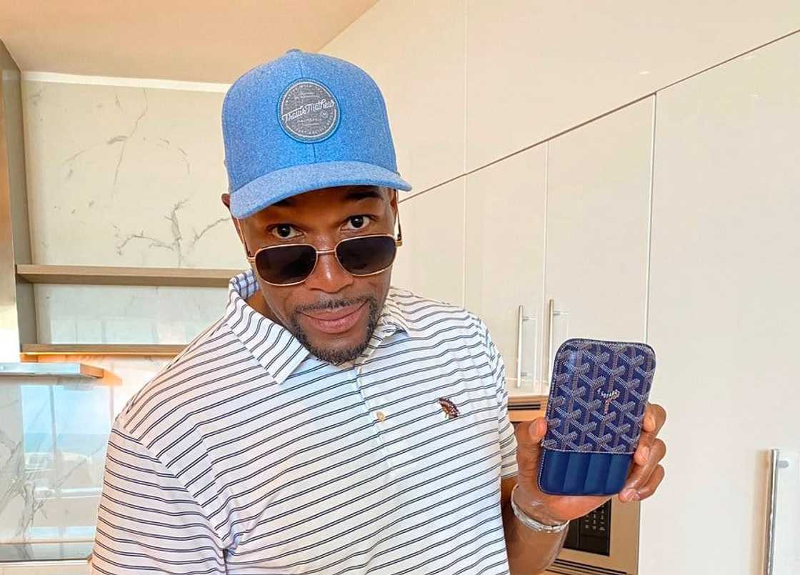 Is Michael Strahan gay Is Michael Strahan gay
