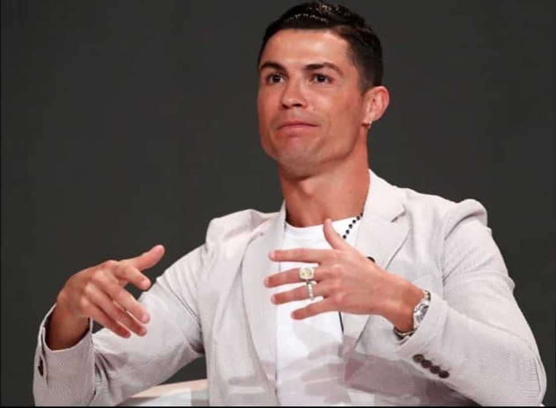 Cristiano Ronaldo spotted wearing women’s engagement ring worth £200k along with flashy £380k Rolex watch Cristiano Ronaldo spotted wearing women’s engagement ring worth £200k along with flashy £380k Rolex watch
