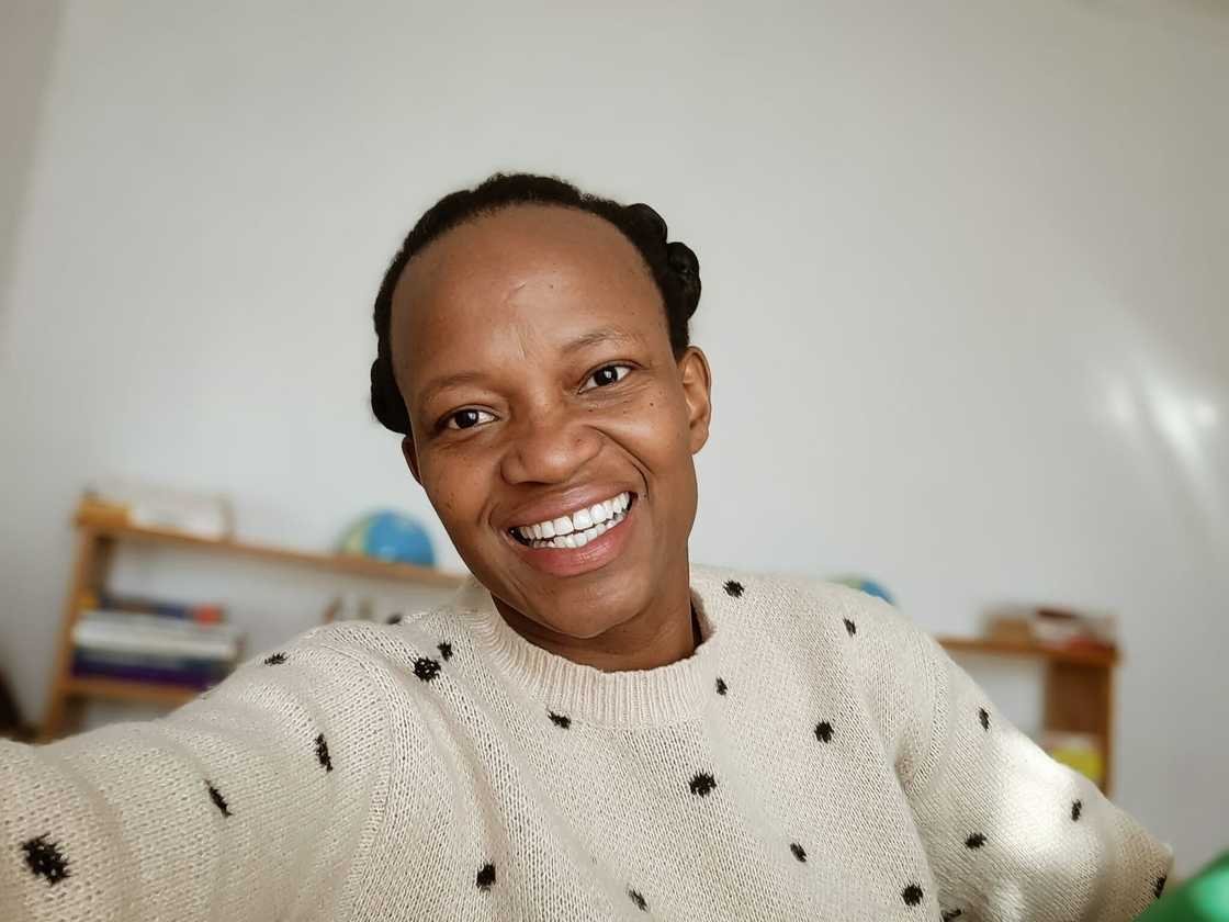 A woman showcased the salary of a retail worker on a cruise ship, sparking mixed reactions in South Africa. A woman showcased the salary of a retail worker on a cruise ship, sparking mixed reactions in South Africa.