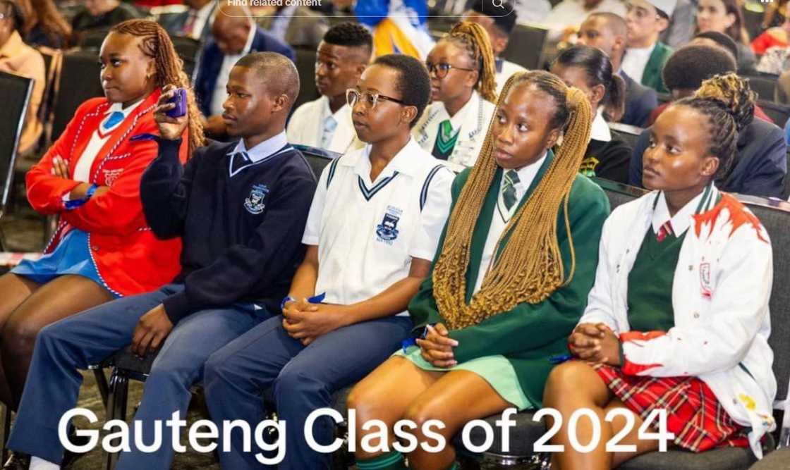 Social media users congratulated a young lady for doing well in her studies Social media users congratulated a young lady for doing well in her studies