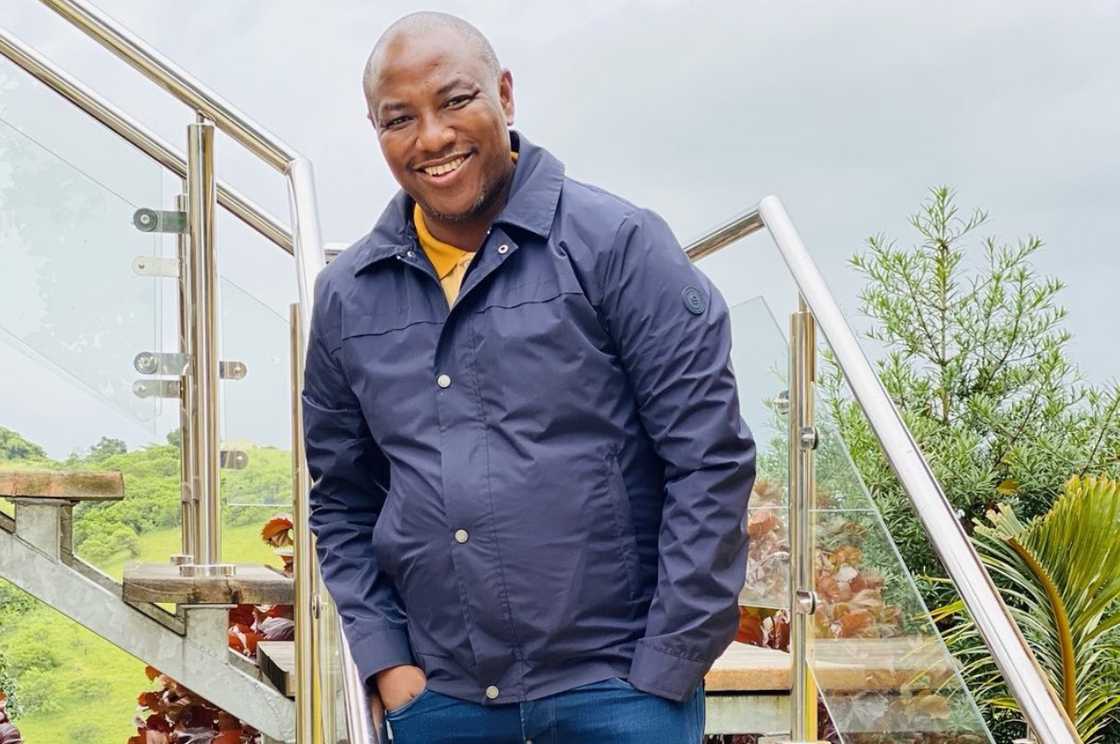 Musa Mseleku bought cars for his wives Musa Mseleku bought cars for his wives