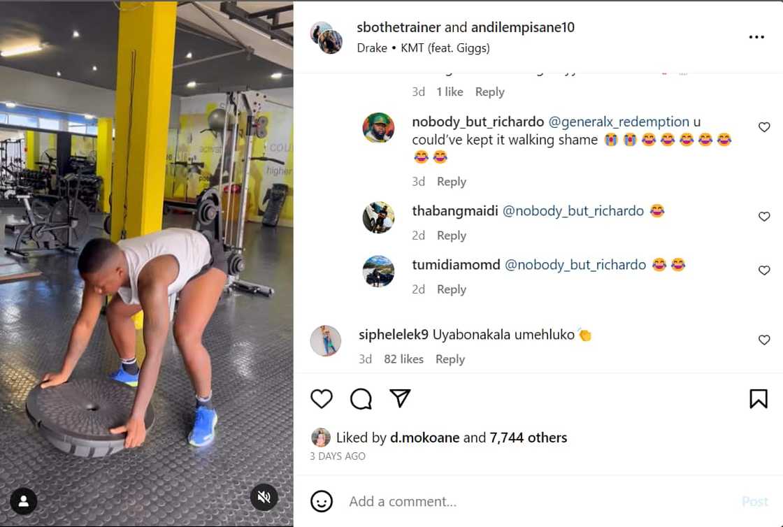 Netizens praise Andile Mpisane for his weight loss: "I love the consistency and hard work." Netizens praise Andile Mpisane for his weight loss: "I love the consistency and hard work."