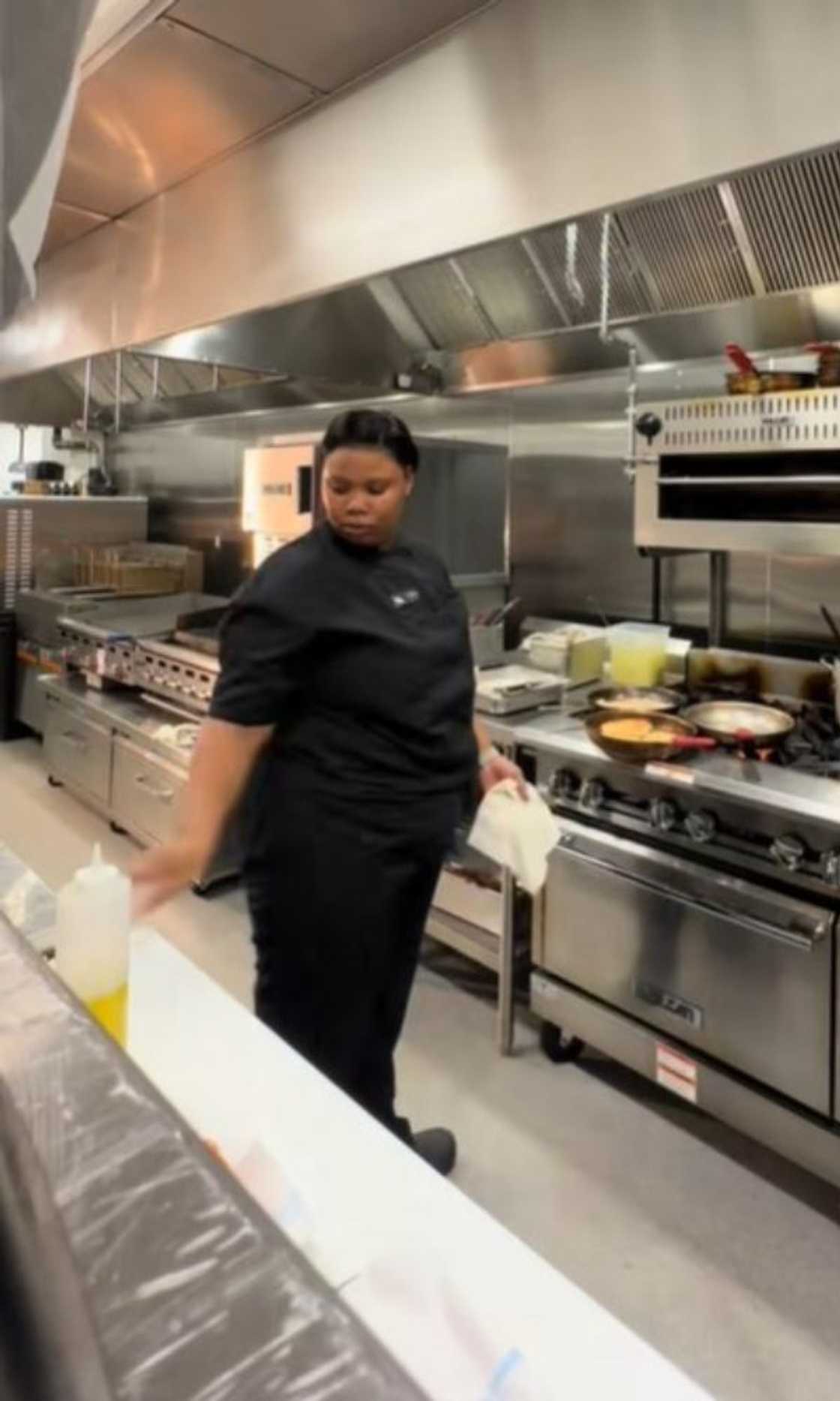 South African works as a chef in the USA South African works as a chef in the USA