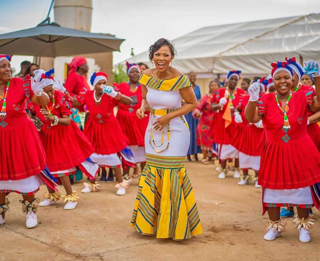 traditional wedding dresses traditional wedding dresses