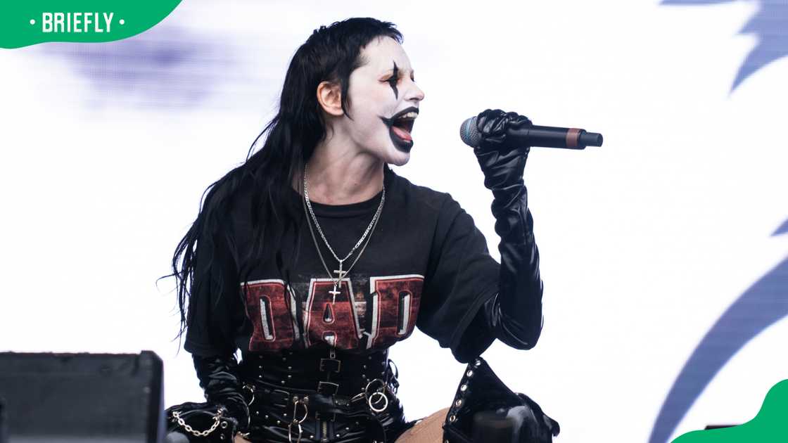 Dana Dentata in London