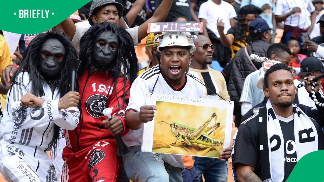 Orlando Pirates fans celebrated their victory over Mamelodi Sundowns. Orlando Pirates fans celebrated their victory over Mamelodi Sundowns.
