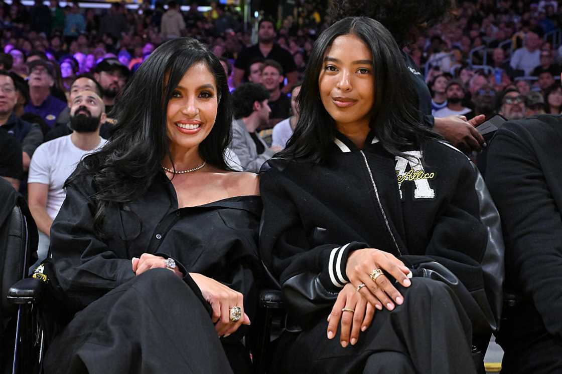 Vanessa and Natalia Bryant Vanessa and Natalia Bryant