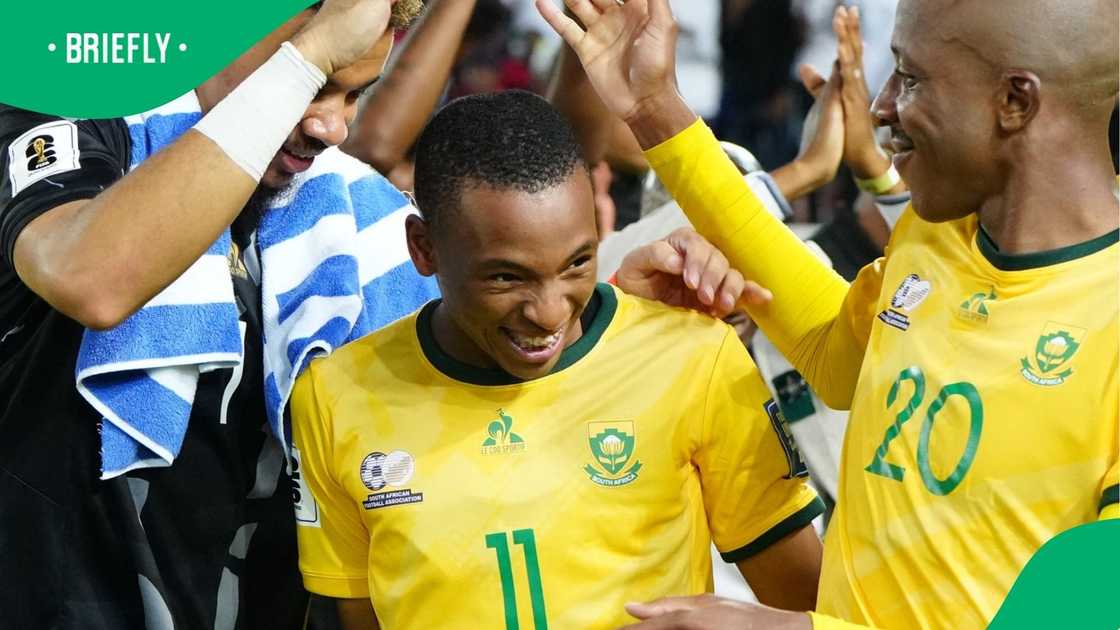 Orlando Pirates star Relebohile Mofokeng sparks reactions after sharing a cryptic post on social media. Orlando Pirates star Relebohile Mofokeng sparks reactions after sharing a cryptic post on social media.
