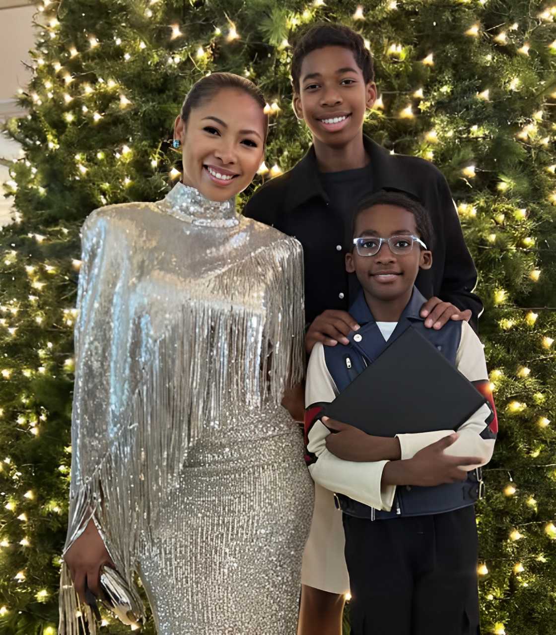 Netizens reacted to the picture of Enhle and her sons. Netizens reacted to the picture of Enhle and her sons.