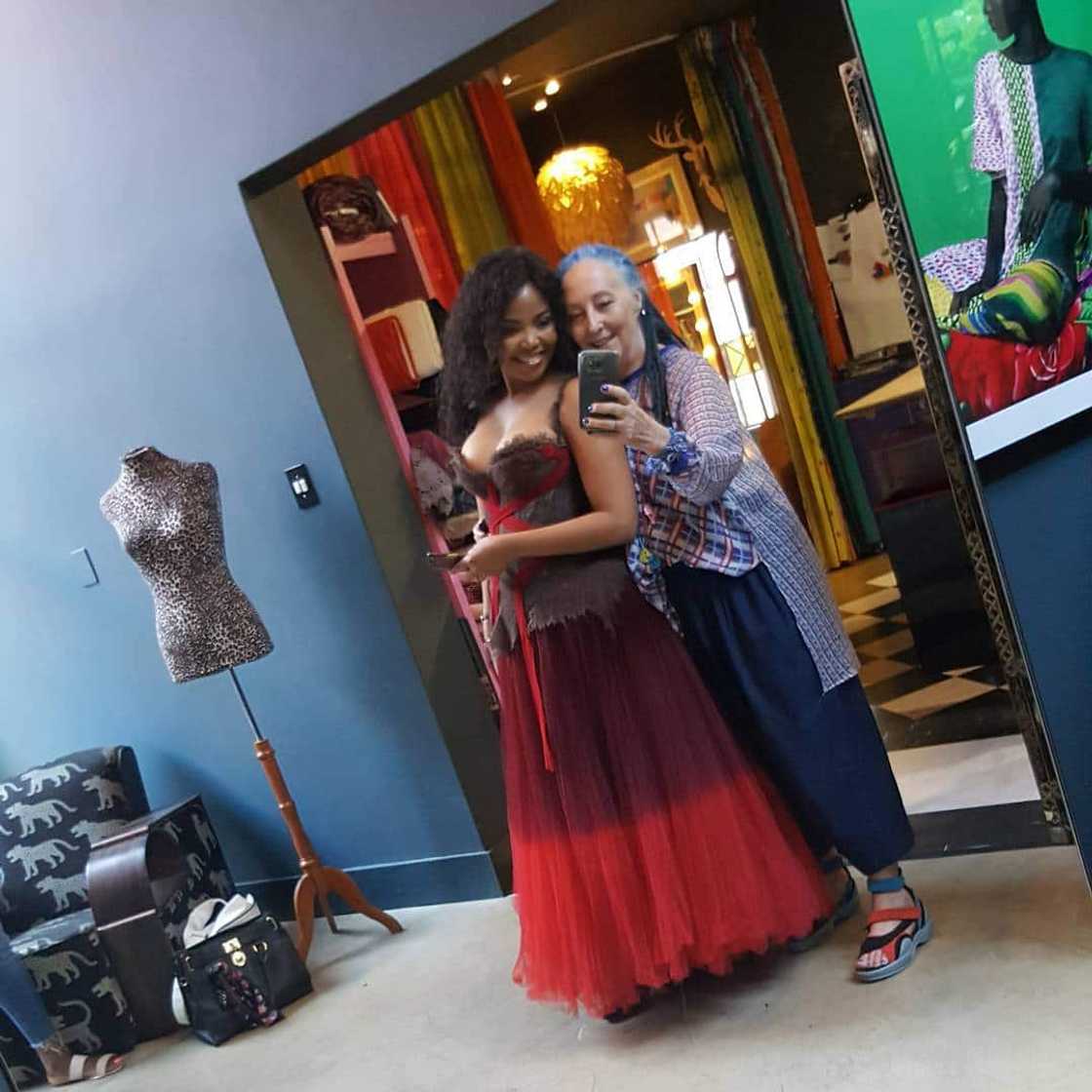 Marianne Fassler biography: age, family, twin, collections, stunning pictures, shop and Instagram Marianne Fassler biography: age, family, twin, collections, stunning pictures, shop and Instagram