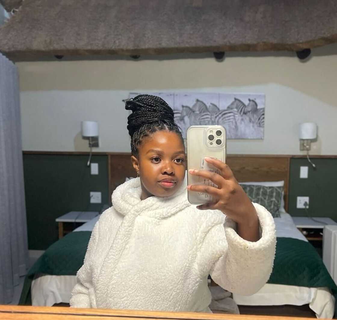 A woman in South Africa unveiled how she unboxed and transformed her living room with a stunning couch from Takealot. A woman in South Africa unveiled how she unboxed and transformed her living room with a stunning couch from Takealot.