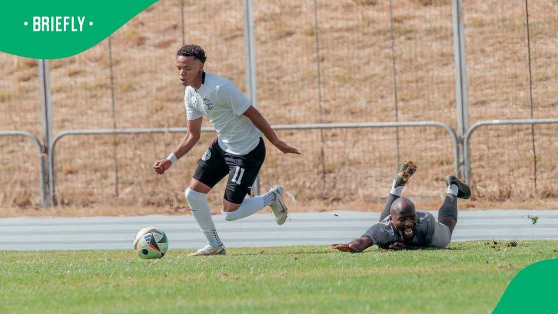 Tefo Mofokeng rejoins Mochudi Centre Chiefs on a season-long loan.