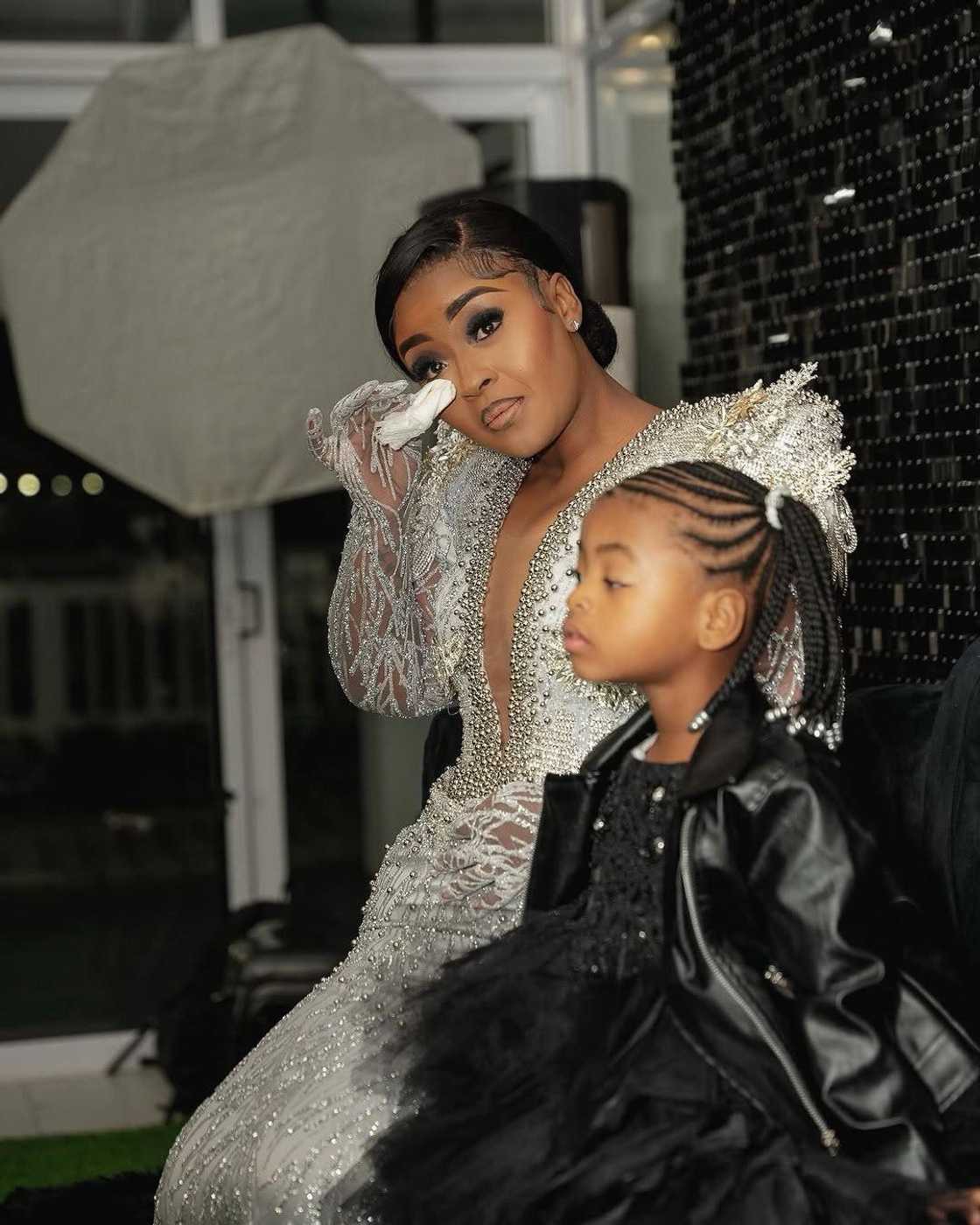 Gogo Skhotheni's daughter called her "stupid" Gogo Skhotheni's daughter called her "stupid"