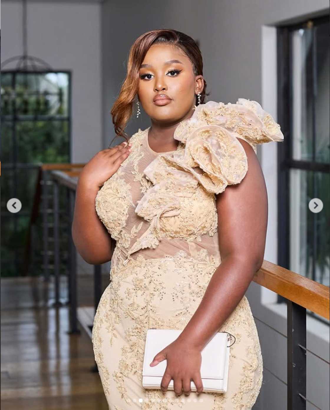 Nothile attended her matric dance. Nothile attended her matric dance.